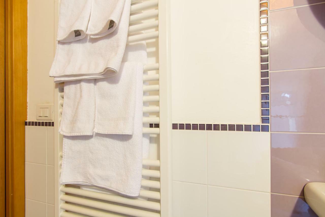 Parco Di Monza Apartment ภายนอก รูปภาพ